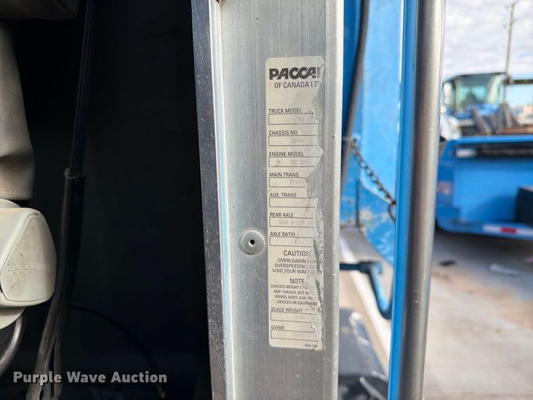 image for item FI2051 2007 Kenworth T300 dump truck