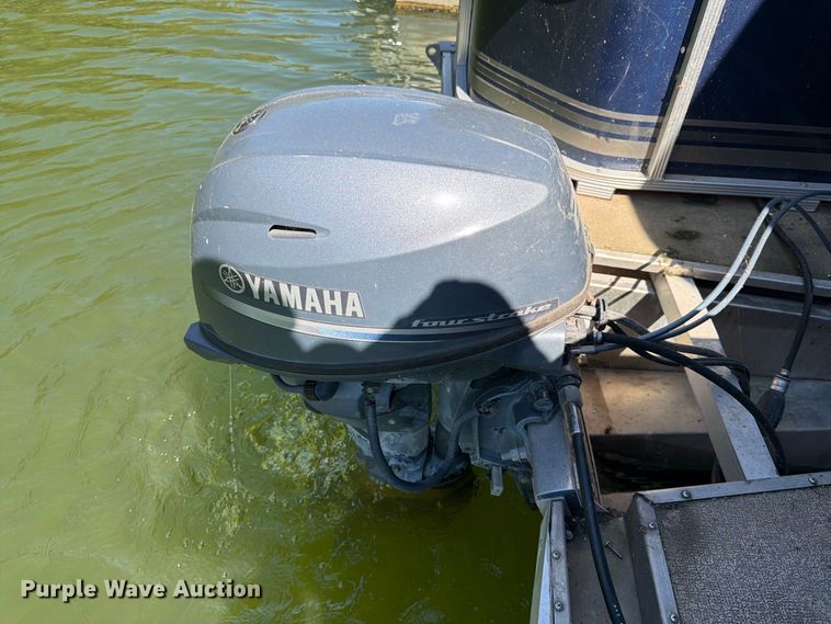 image for item FK3670 2020 PlayCraft  P-2400 pontoon boat