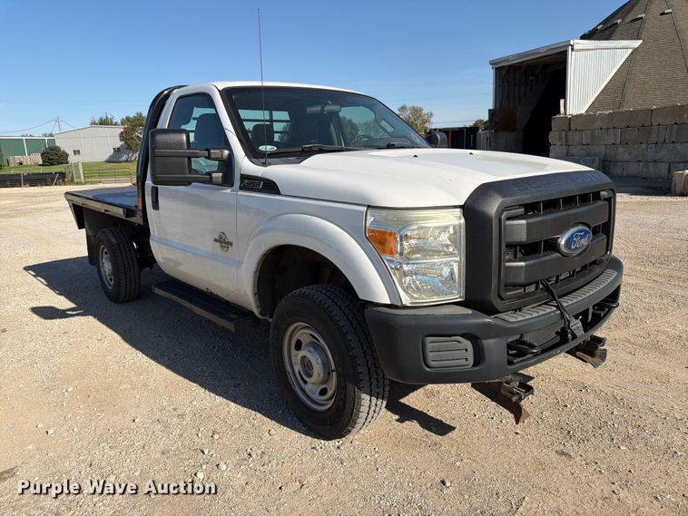 image for item FK3841 2011 Ford F350 Super Duty flatbed pickup truck