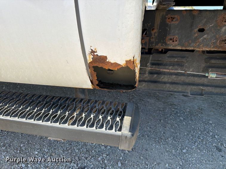image for item FK3841 2011 Ford F350 Super Duty flatbed pickup truck