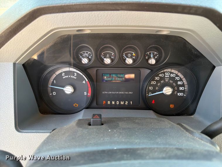 image for item FK3841 2011 Ford F350 Super Duty flatbed pickup truck