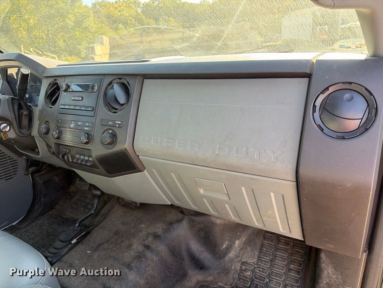 image for item FK3841 2011 Ford F350 Super Duty flatbed pickup truck