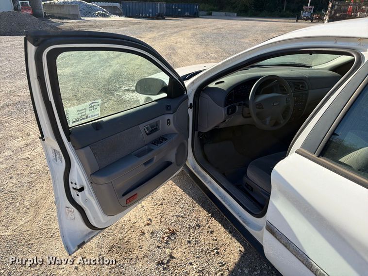 image for item FK3842 2000 Ford Taurus 