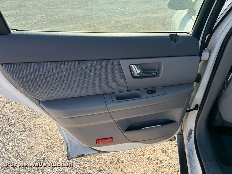 image for item FK3842 2000 Ford Taurus 