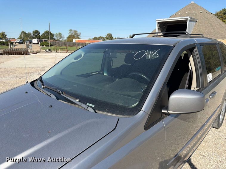 image for item FK3846 2016 Dodge Grand Caravan van