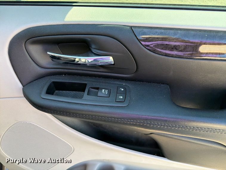 image for item FK3846 2016 Dodge Grand Caravan van