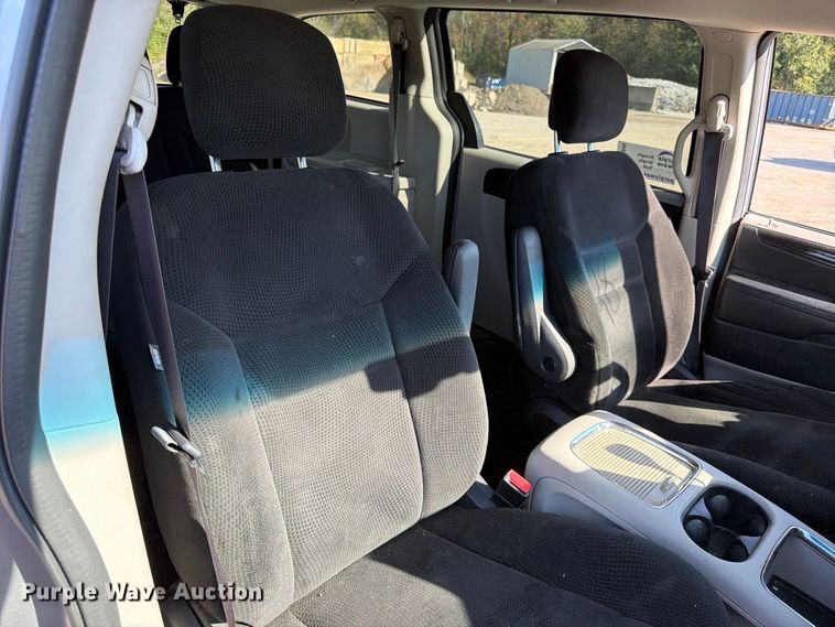 image for item FK3846 2016 Dodge Grand Caravan van