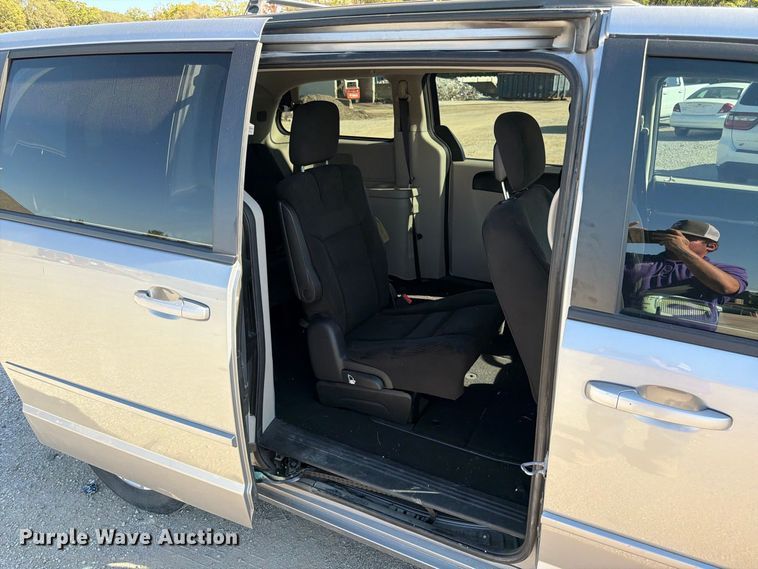 image for item FK3846 2016 Dodge Grand Caravan van