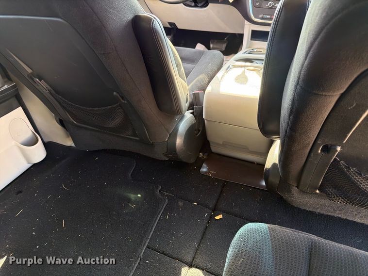 image for item FK3846 2016 Dodge Grand Caravan van