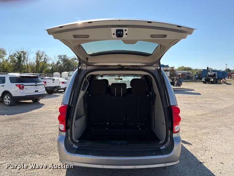 image for item FK3846 2016 Dodge Grand Caravan van