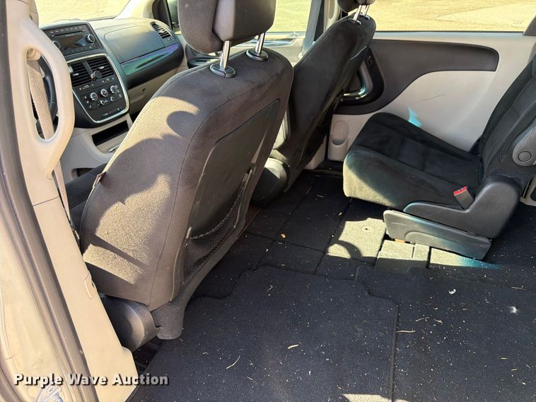 image for item FK3846 2016 Dodge Grand Caravan van