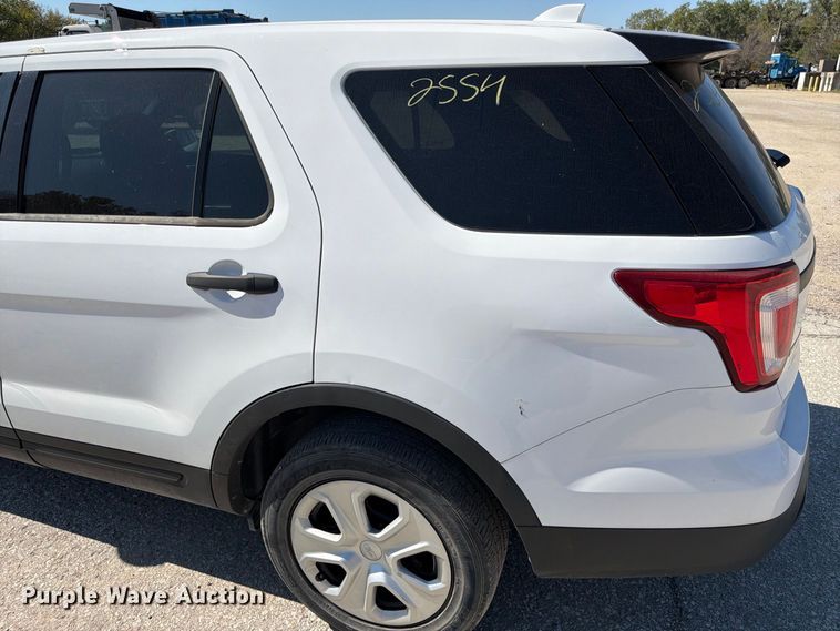 image for item FK3849 2016 Ford Explorer Police SUV
