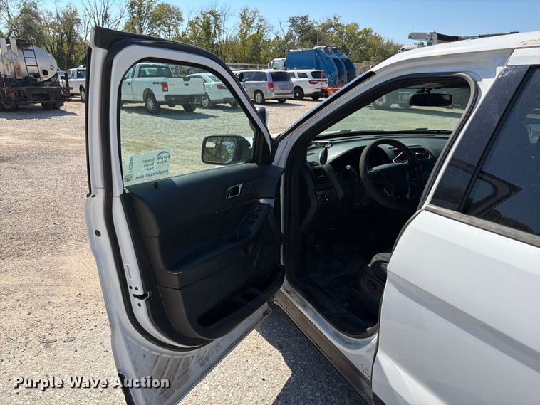 image for item FK3849 2016 Ford Explorer Police SUV