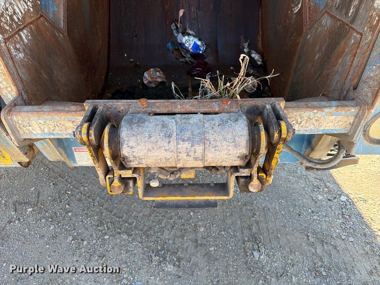 image for item FK3851 2020 Freightliner Business Class M2 refuse truck