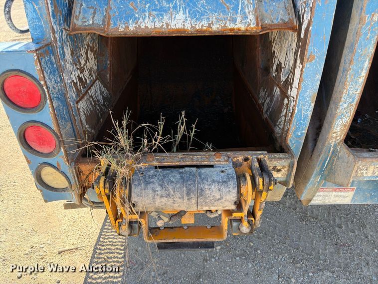image for item FK3851 2020 Freightliner Business Class M2 refuse truck