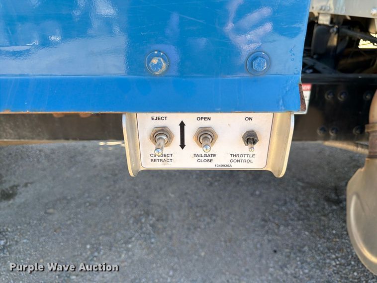 image for item FK3851 2020 Freightliner Business Class M2 refuse truck