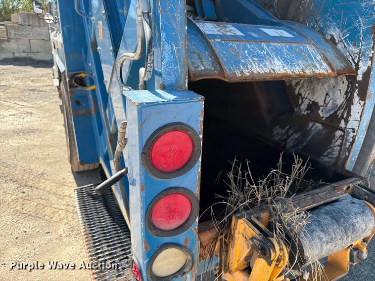image for item FK3851 2020 Freightliner Business Class M2 refuse truck