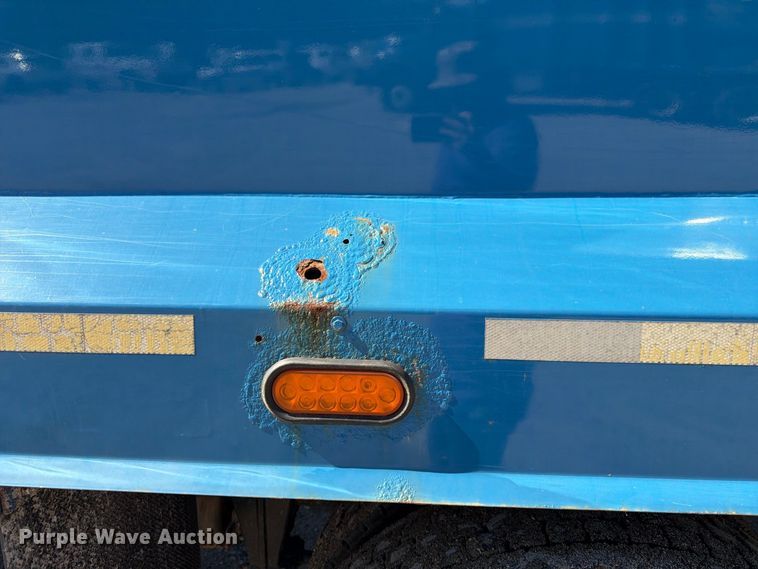image for item FK3851 2020 Freightliner Business Class M2 refuse truck
