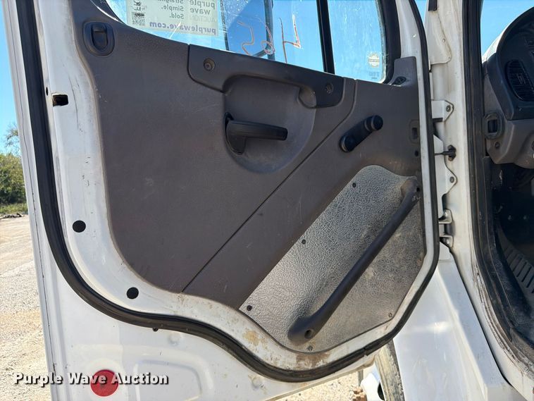 image for item FK3851 2020 Freightliner Business Class M2 refuse truck