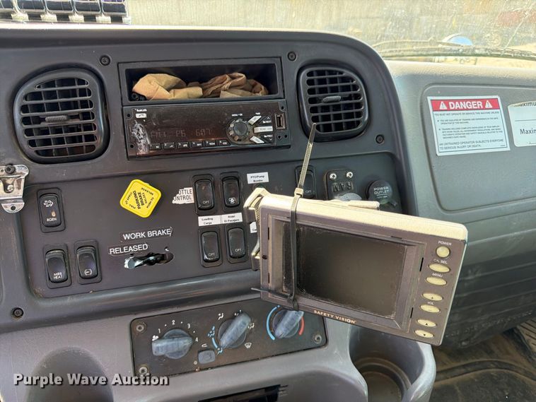 image for item FK3851 2020 Freightliner Business Class M2 refuse truck