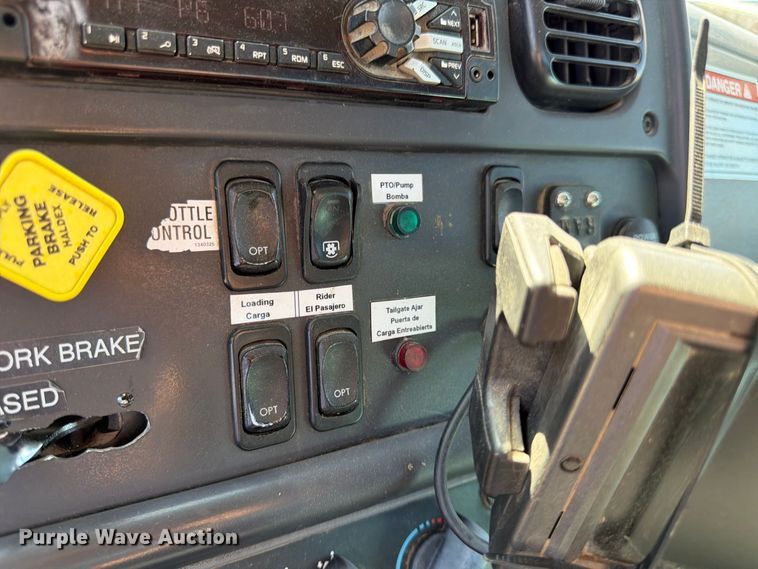 image for item FK3851 2020 Freightliner Business Class M2 refuse truck