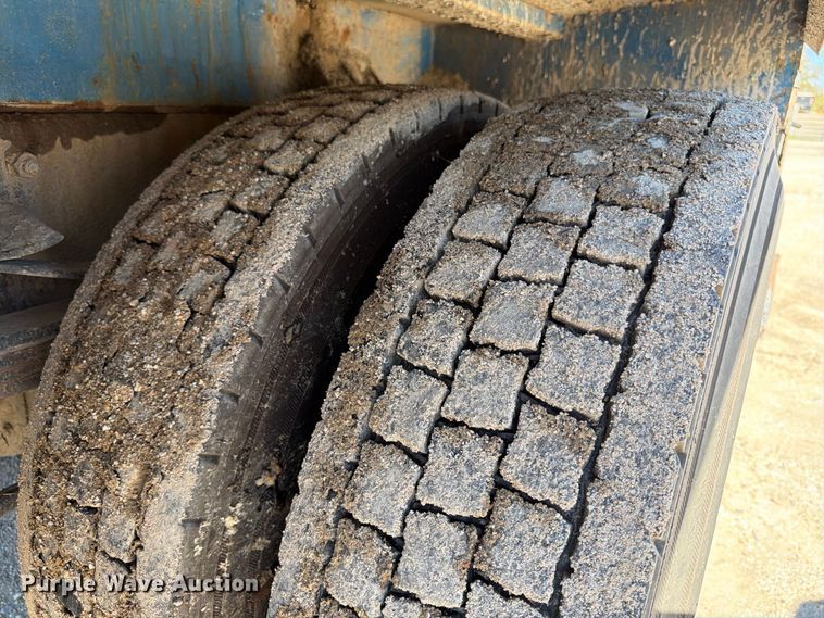 image for item FK3851 2020 Freightliner Business Class M2 refuse truck