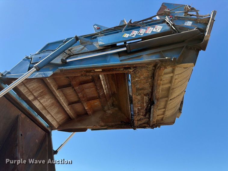 image for item FK3852 2010 International 7600 refuse truck