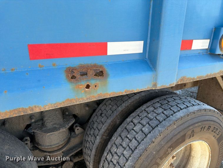 image for item FK3852 2010 International 7600 refuse truck