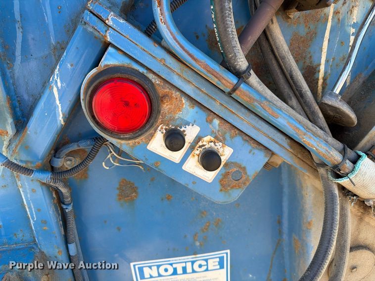 image for item FK3852 2010 International 7600 refuse truck