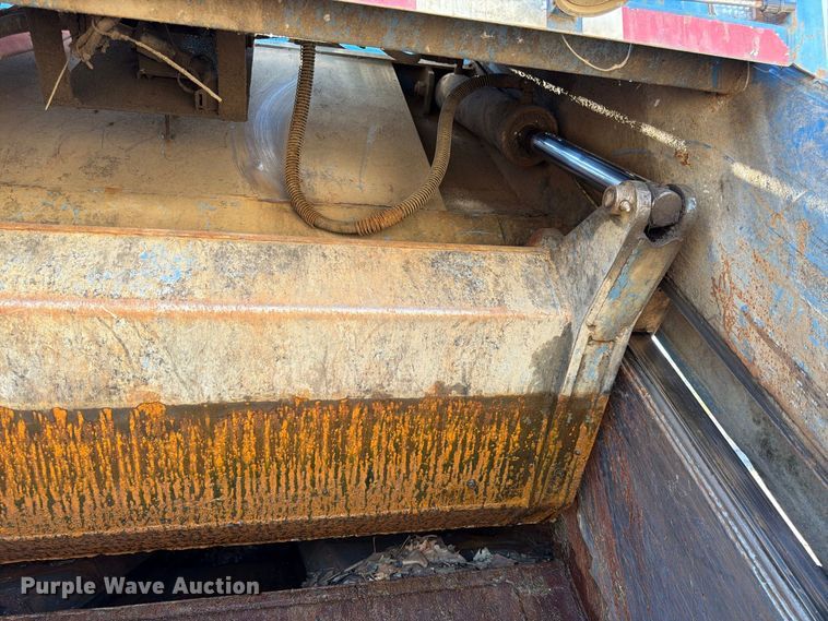 image for item FK3852 2010 International 7600 refuse truck