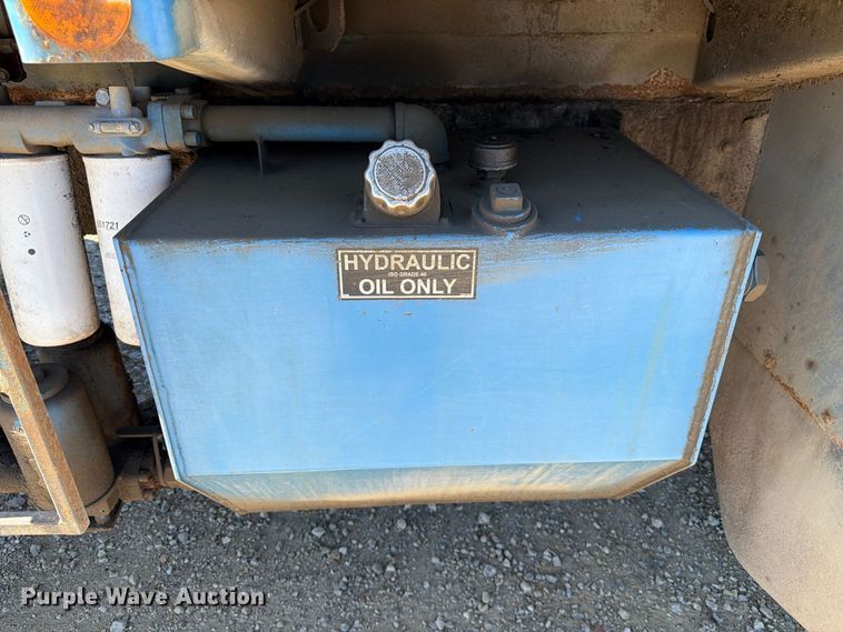 image for item FK3852 2010 International 7600 refuse truck