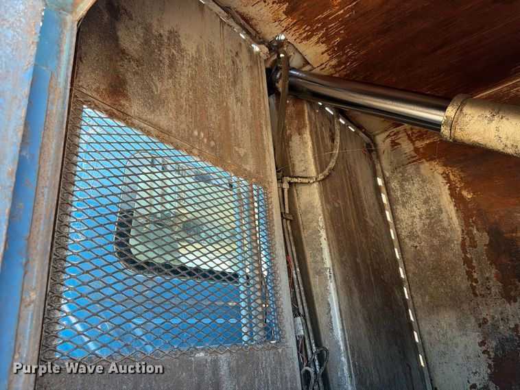 image for item FK3852 2010 International 7600 refuse truck