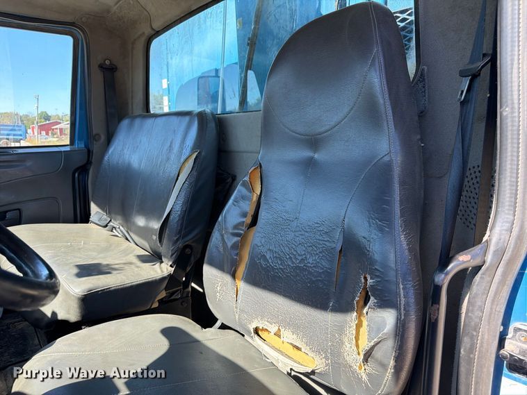 image for item FK3852 2010 International 7600 refuse truck