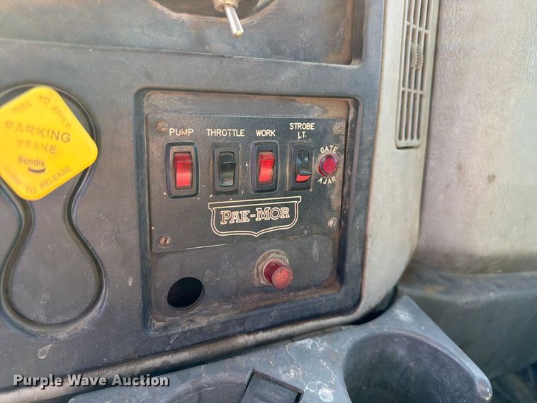 image for item FK3852 2010 International 7600 refuse truck