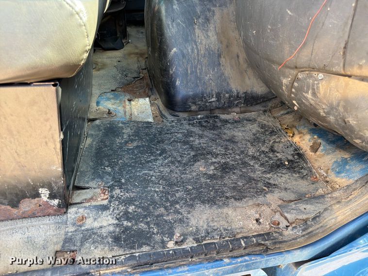 image for item FK3852 2010 International 7600 refuse truck