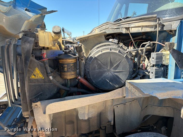 image for item FK3852 2010 International 7600 refuse truck