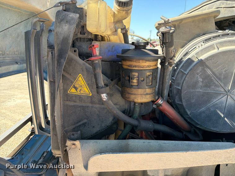 image for item FK3852 2010 International 7600 refuse truck
