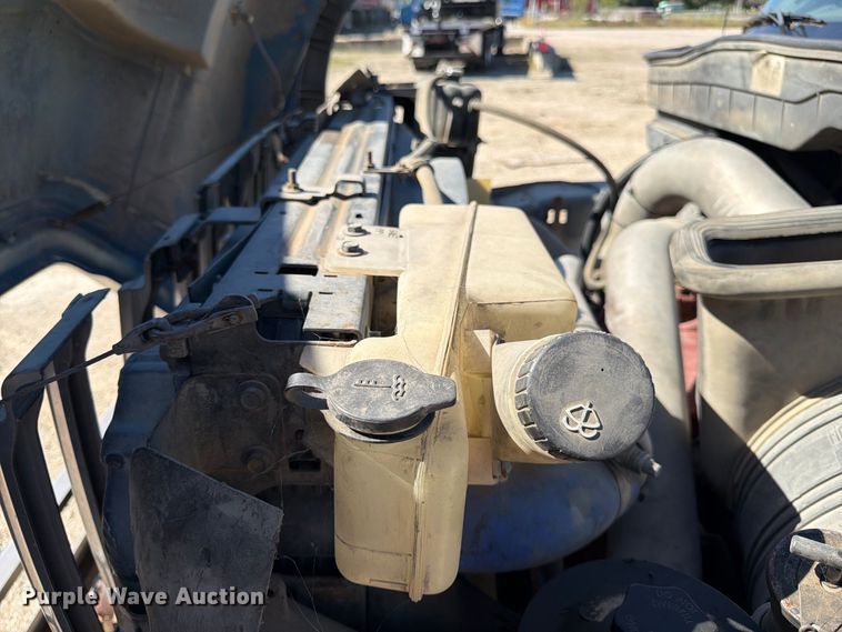 image for item FK3852 2010 International 7600 refuse truck