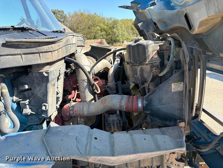 image for item FK3852 2010 International 7600 refuse truck