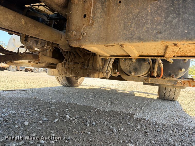 image for item FK3852 2010 International 7600 refuse truck