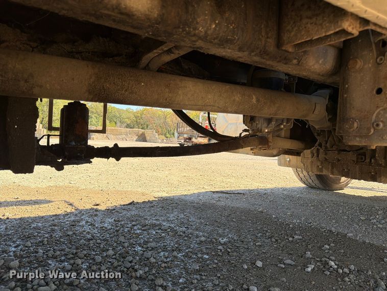 image for item FK3852 2010 International 7600 refuse truck