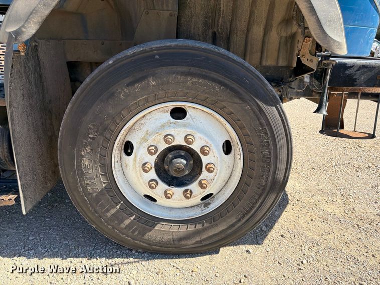 image for item FK3852 2010 International 7600 refuse truck