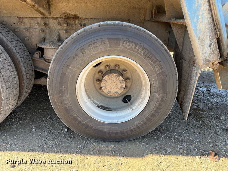 image for item FK3852 2010 International 7600 refuse truck