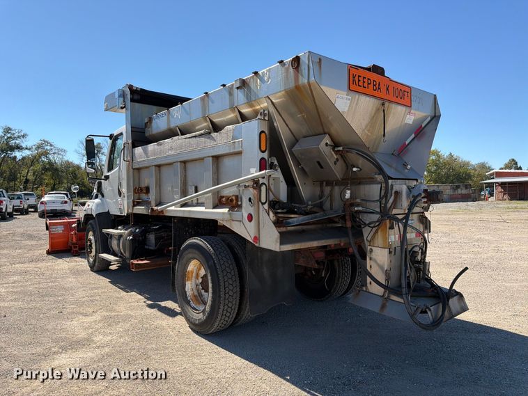 image for item FK3853 2015 Freightliner 108SD dump truck
