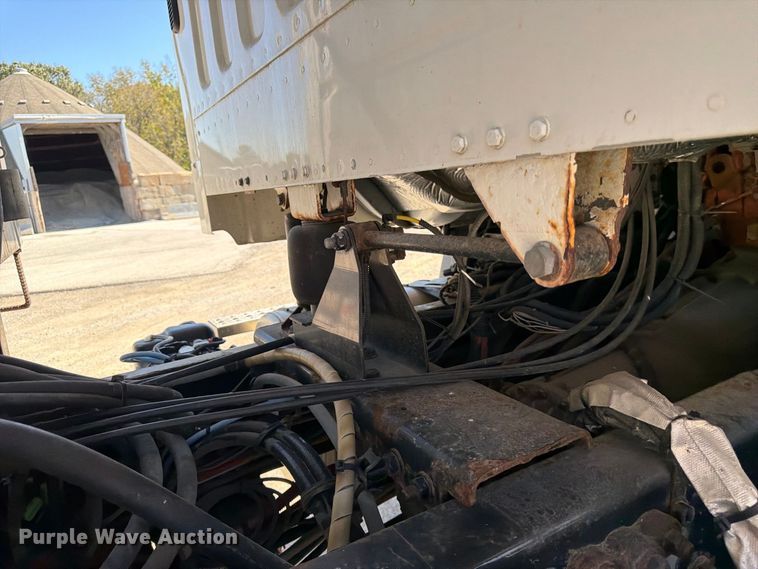 image for item FK3853 2015 Freightliner 108SD dump truck