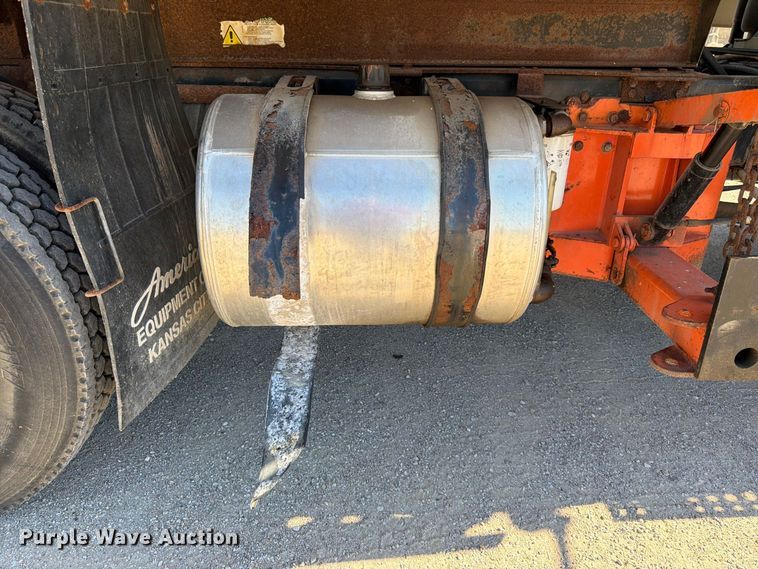 image for item FK3853 2015 Freightliner 108SD dump truck