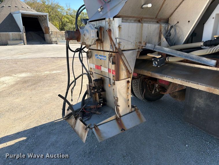 image for item FK3853 2015 Freightliner 108SD dump truck