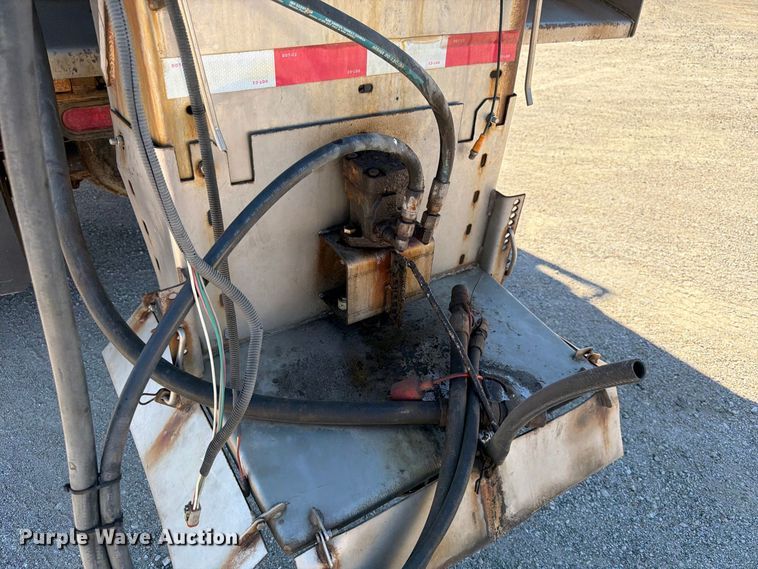 image for item FK3853 2015 Freightliner 108SD dump truck