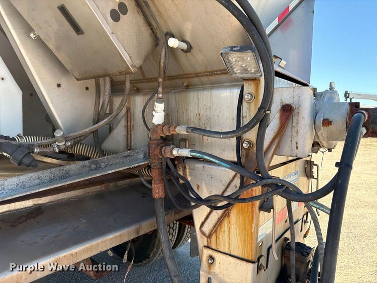 image for item FK3853 2015 Freightliner 108SD dump truck