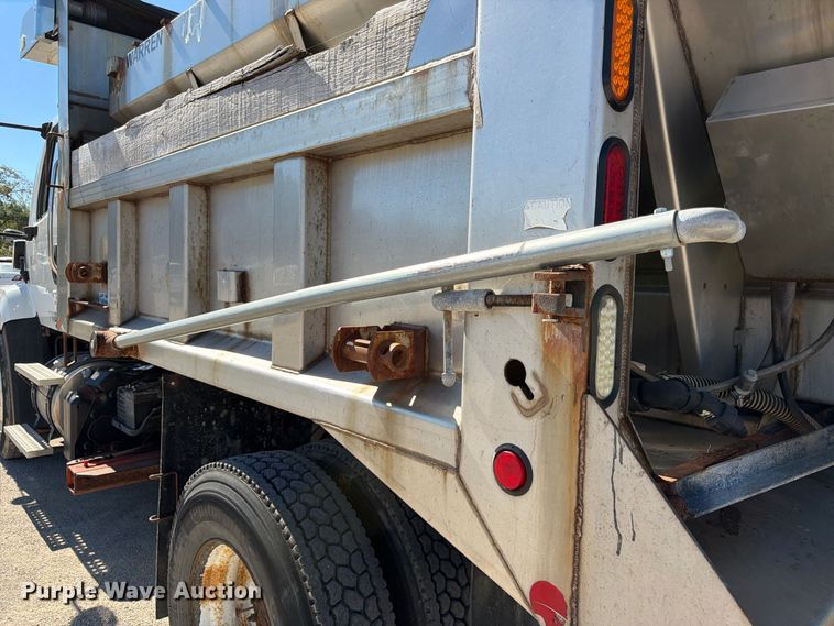 image for item FK3853 2015 Freightliner 108SD dump truck